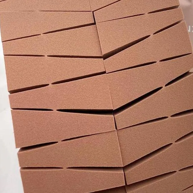 سفنج مثلث بنى